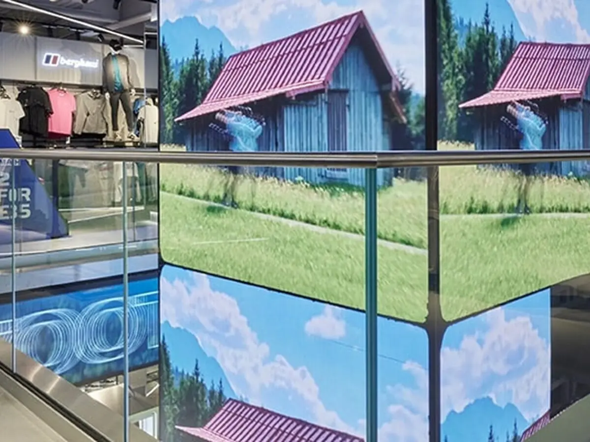 foot asylum glass balustrade example