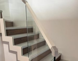 White Frameless Glass And Aluminium Banister