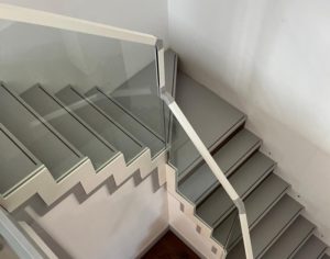 White Frameless Glass And Aluminium Staircase Above